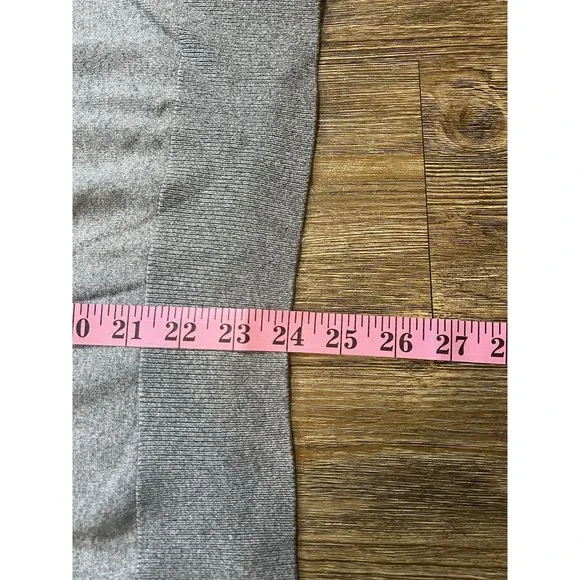 Banana Republic Mens Sweater Cashmere Silk Blend Medium Gray V-Neck Academia - Picture 7 of 7